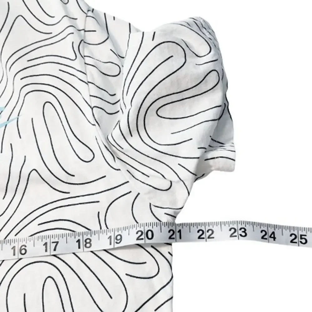 The Nike Men's Swirl‎ Print Tee Shirt Sz L White Gray Logo Short Sleeves Basic